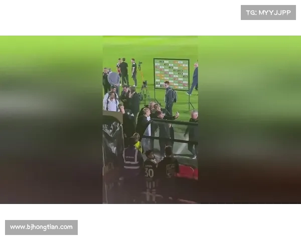 阿莫林:联赛杯失利与阵型无关 上半场我都搞不清球队阵型